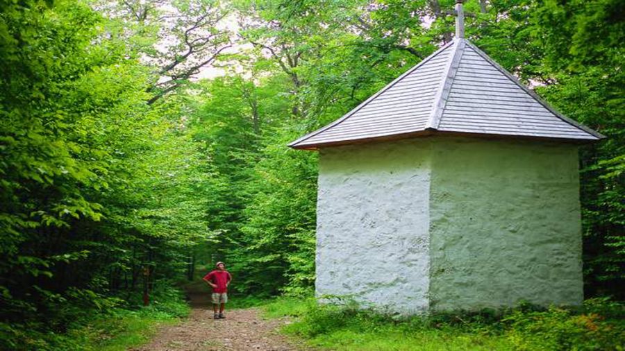 Sentier méconnu: Sentier historique du calvaire d’Oka