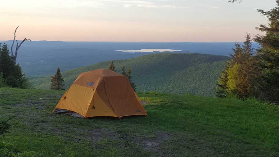 Camping : 3 sommets où poser votre tente au Québec