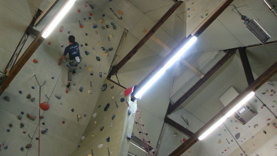 Grimpe insolite : une église vertigineuse !