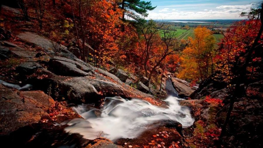 12 sentiers gratuits pour profiter des couleurs d'automne