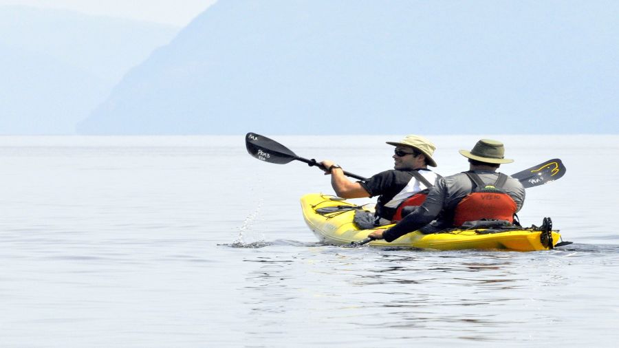 Kayak de mer : Naviguer au lever et au coucher de soleil