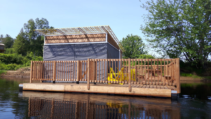 Camping sur des plateformes flottantes à Québec