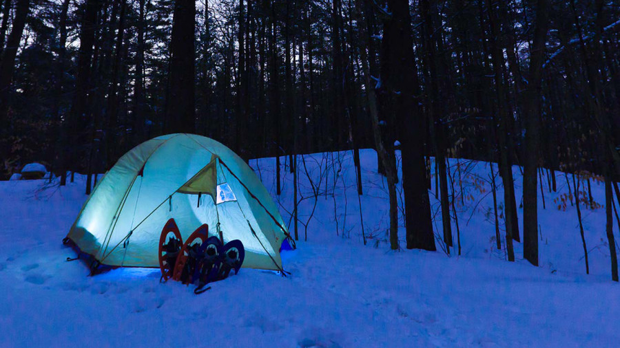 Camping hivernal, refuge, van : est-ce possible avec le couvre-feu ?
