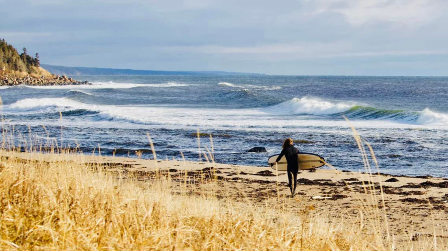 Road trip : 6 endroits où faire du surf pas si loin de Montréal