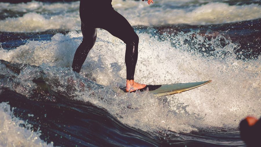 Surf de rivière : Hawaï à Montréal