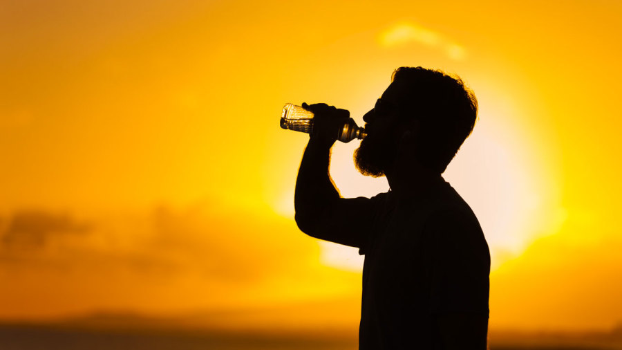 Bien boire (et bien manger) pour s’entraîner sous la canicule