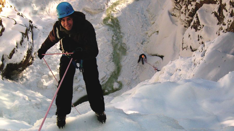 Trésors cachés de l’hiver : Canyoning de glace