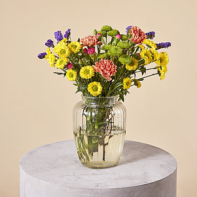 Send Flowers Online In Uk Free Delivery Serenata Flowers