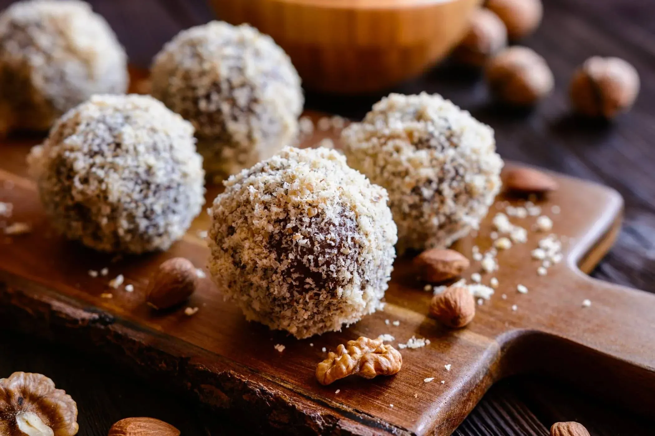 Ghriba with walnuts and almonds