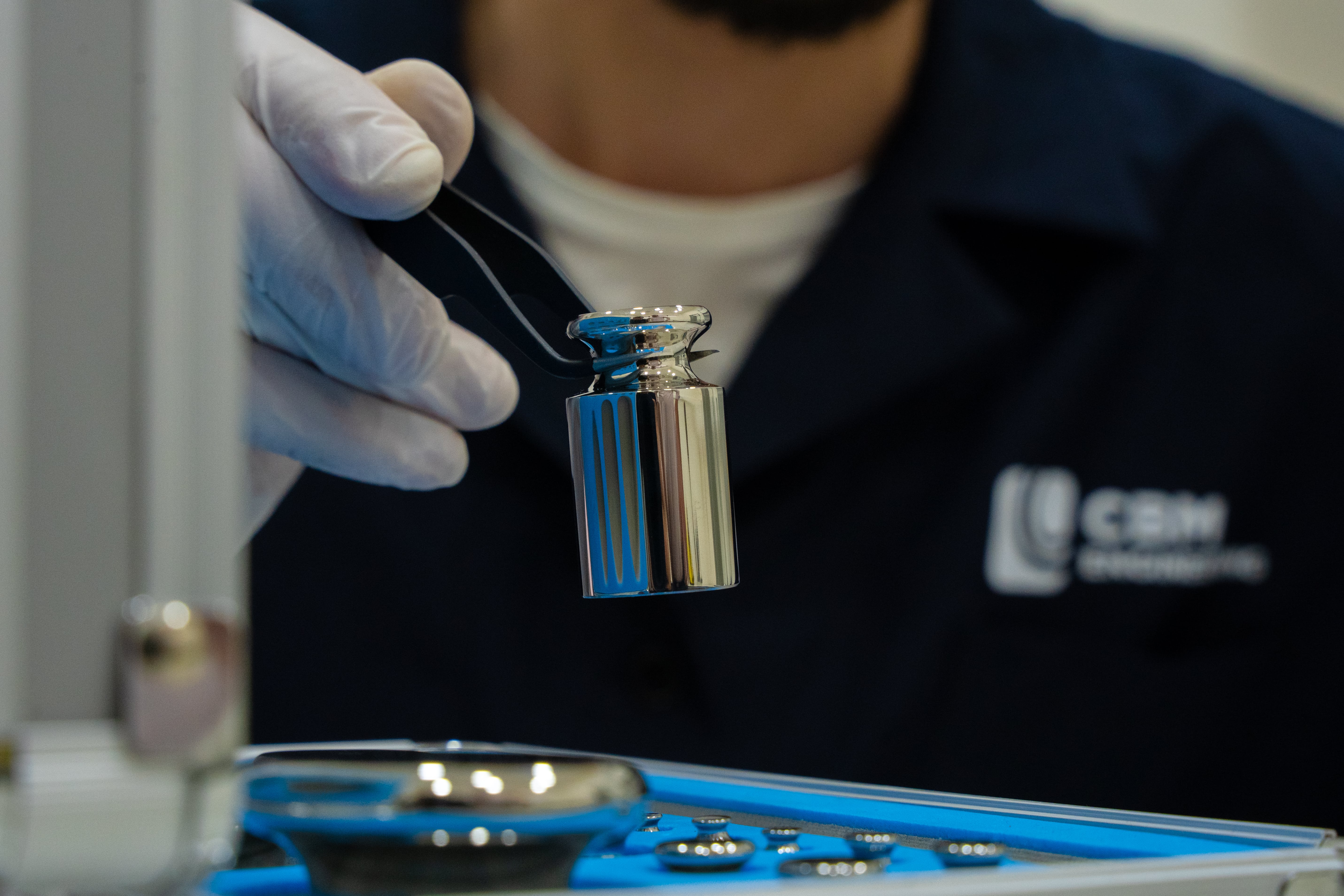 Calibration of pressure measuring instruments — photo 1