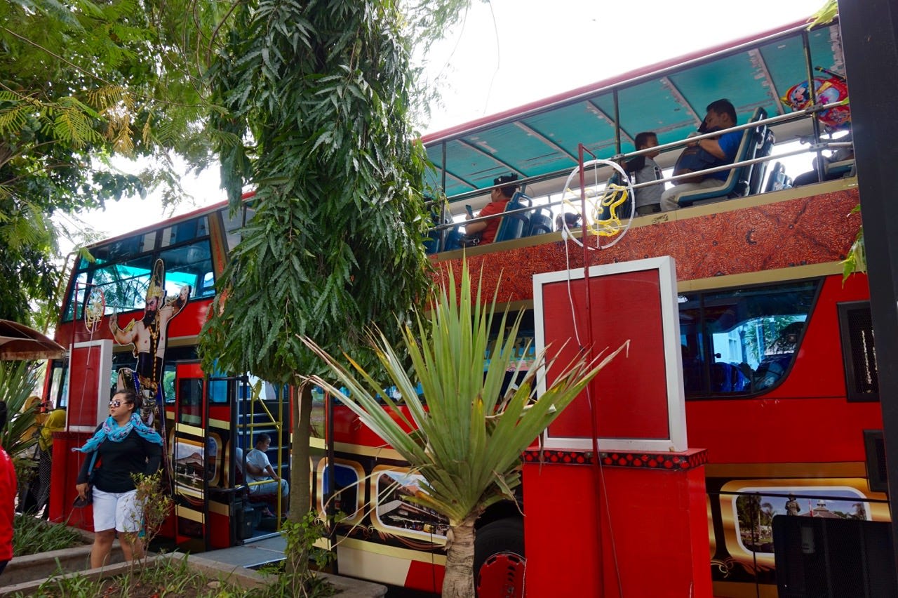 Berhenti Depan BI/Beteng