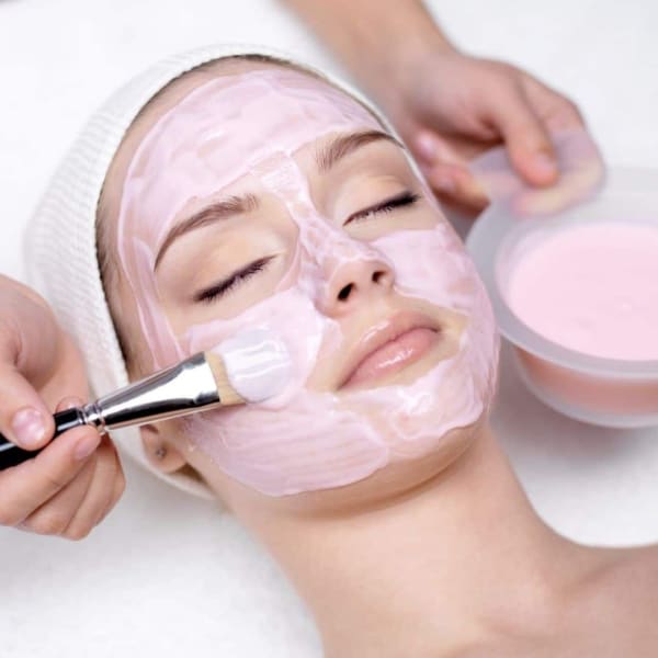 Facials at Soins et Beauté