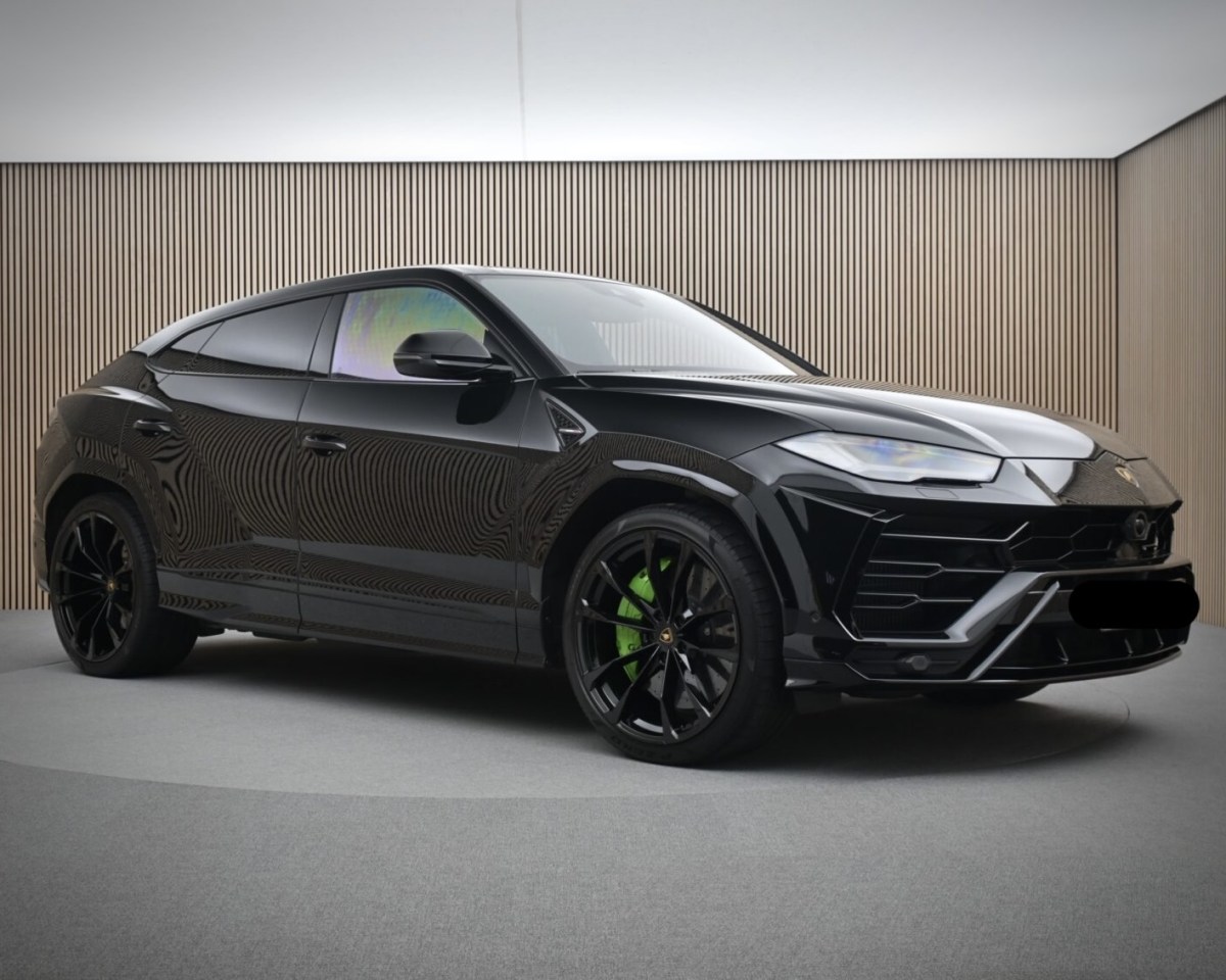 Lamborghini Urus te koop via APEXclusive