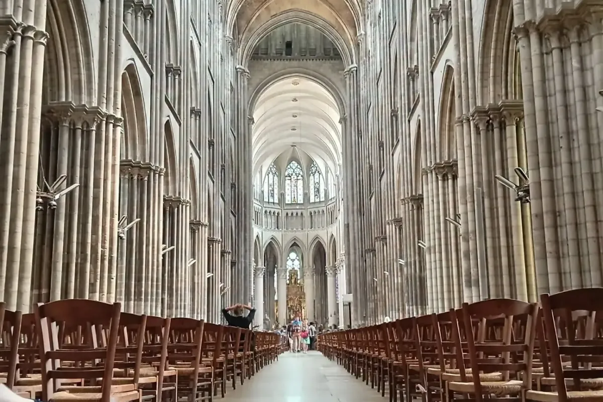 La fachada oeste de la catedral Notre-Dame de Ruan