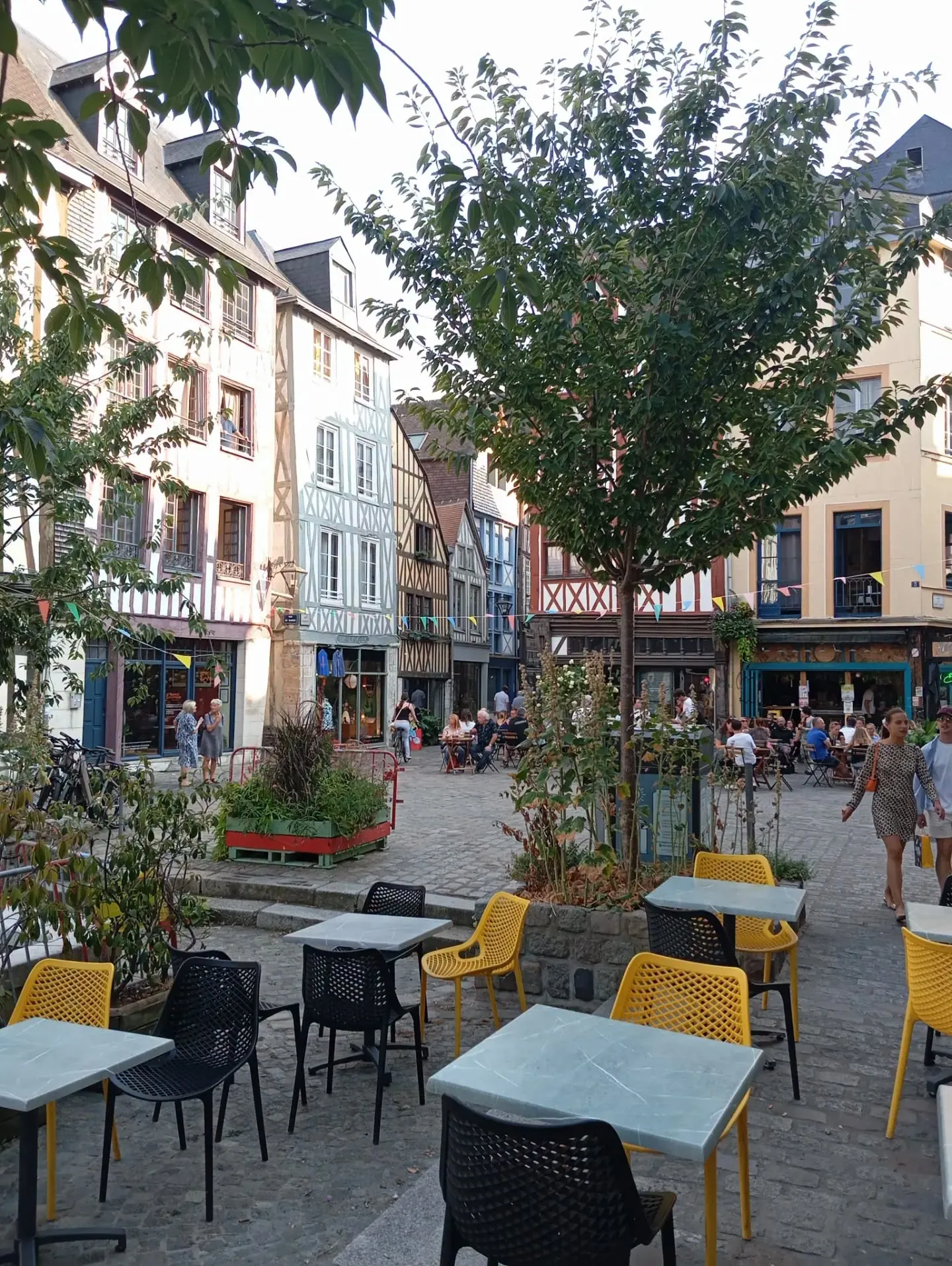Place du Lieutenant Aubert, Rouen — Photo par Rouenenphoto