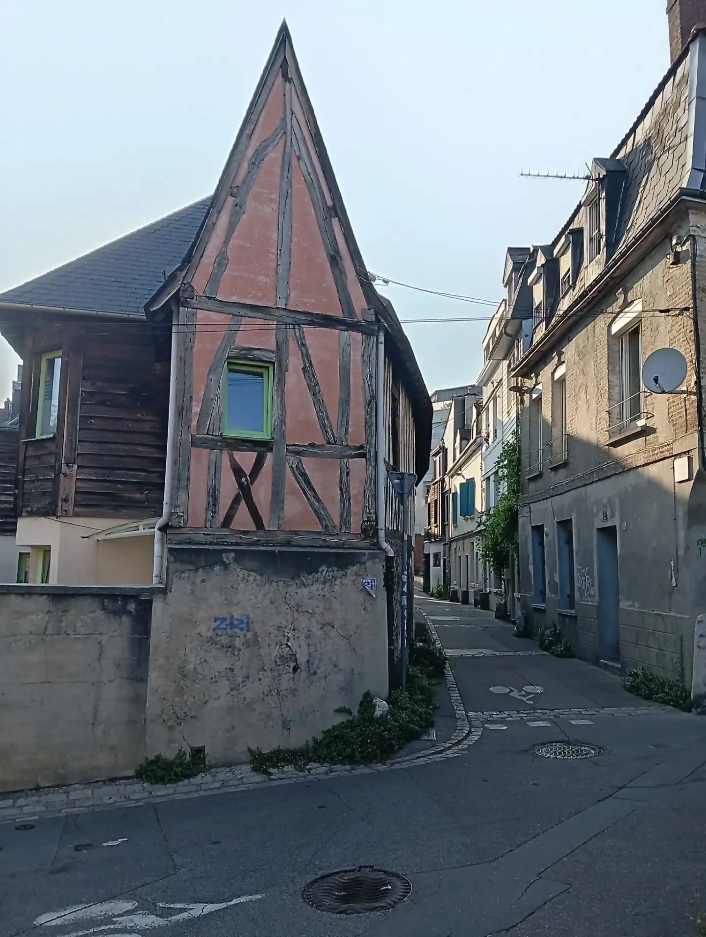 Rue Poussin, Rouen — Photo par Rouenenphoto