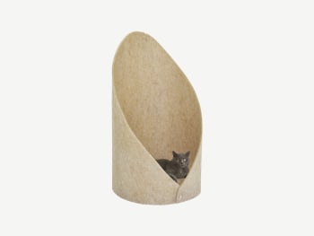 Pet bed made of hemp felt.