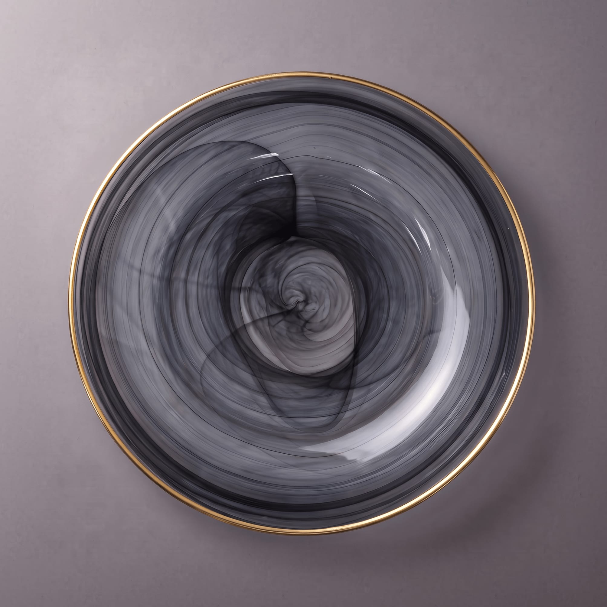 Nero Gold Rim Charger