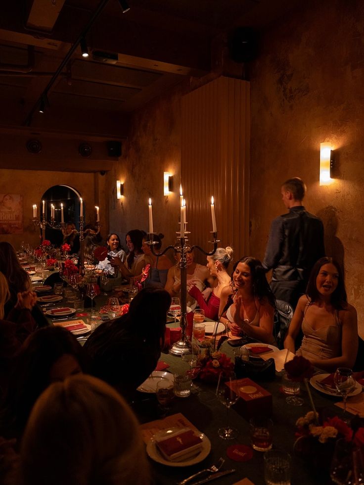 Florals Go Maximal - Bigger arrangements. Longer tables. Less restraint.