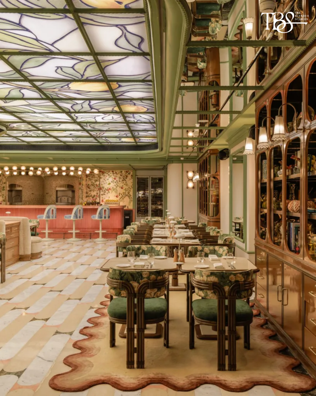 A Leisurely Italian Meal at Fi’lia Skip the wrapped gift and take her out for a long Italian lunch, complete with good food and even better conversation. Location: Roséwyn Mumbai Time: 12:30pm onwards