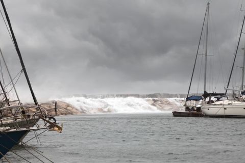 Australia’s marine insurance landscape is shifting rapidly and not without its challenges. On one side, businesses are facing growing climate related risks. On the other insurers are under pressure to keep premiums affordable in an increasingly competitive market. So how do we bridge the gap? The answer lies in resilience, innovation, and collaboration.