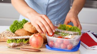 6 tasty snacks under 200 calories
