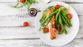 6 tasty ways to eat more fruits and veggies