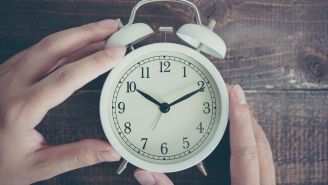 Does sticking to a sleep schedule really help? I followed one for 30 days to find out