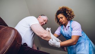 How to care for a wound that won’t heal