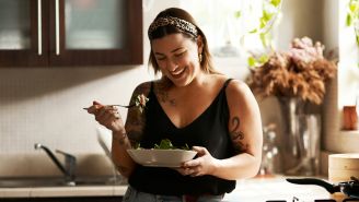 4 simple ways to reduce bloating