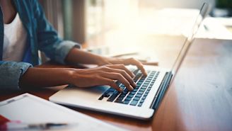 4 resources for patients with endometriosis