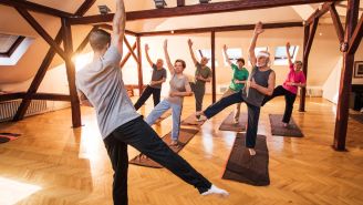 8 yoga poses for arthritis pain relief