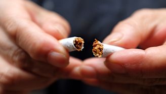 What to know about quitting smoking after a lung cancer diagnosis
