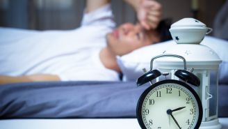 8 drug-free ways to put insomnia to bed