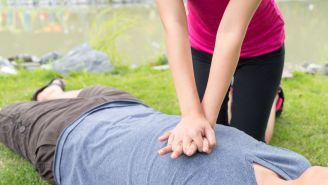 How to deliver high-quality, hands-only CPR