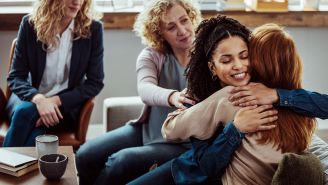 7 expert-approved ways to help someone with anxiety