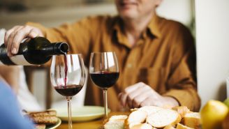 Mid-life boozing speeds up brain aging
