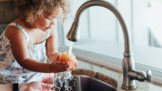 Harmful chemicals in tap water: how to protect your family’s health 