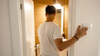 What to know about overactive bladder (OAB)