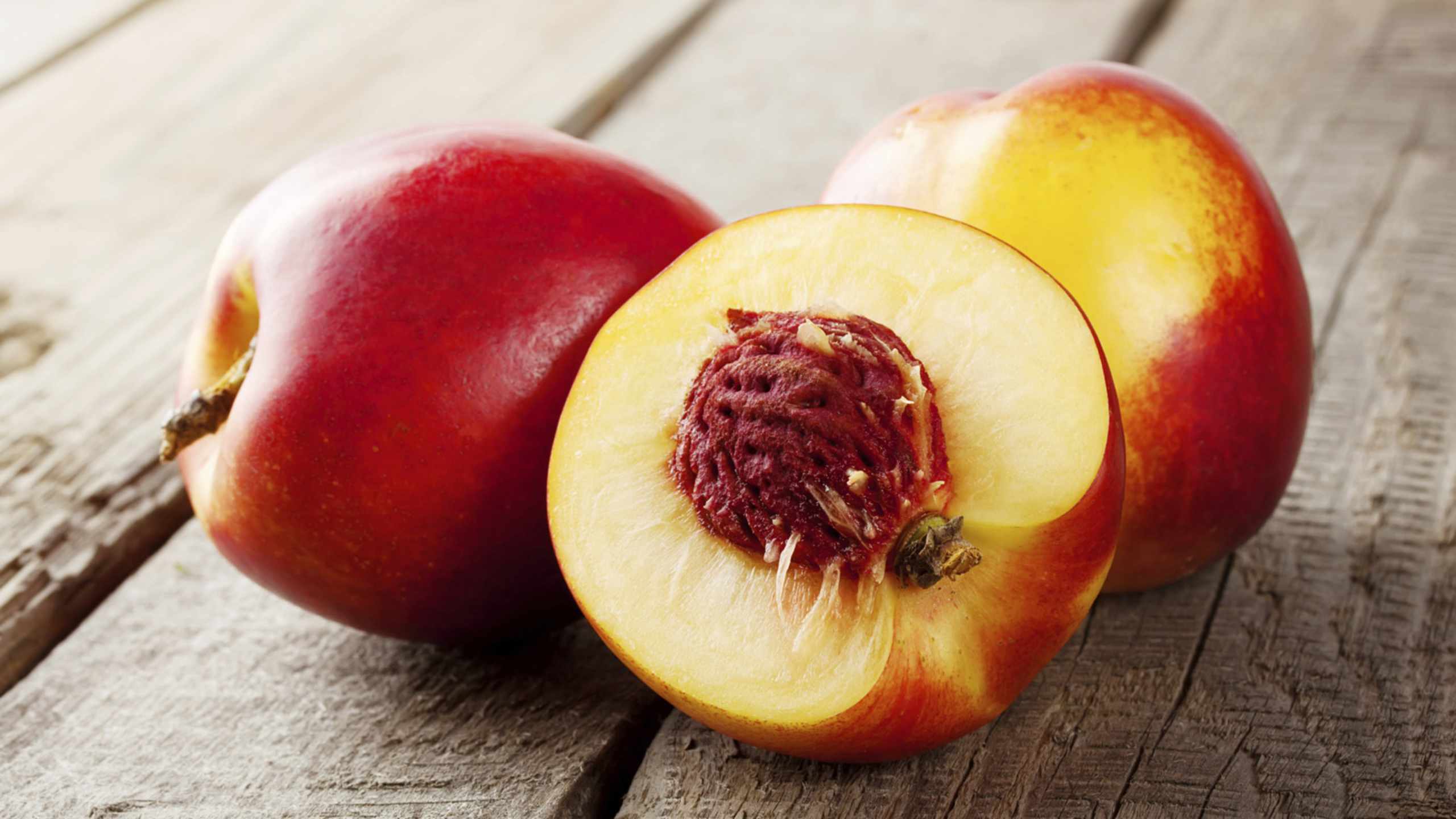 Size at 14 weeks: Nectarine