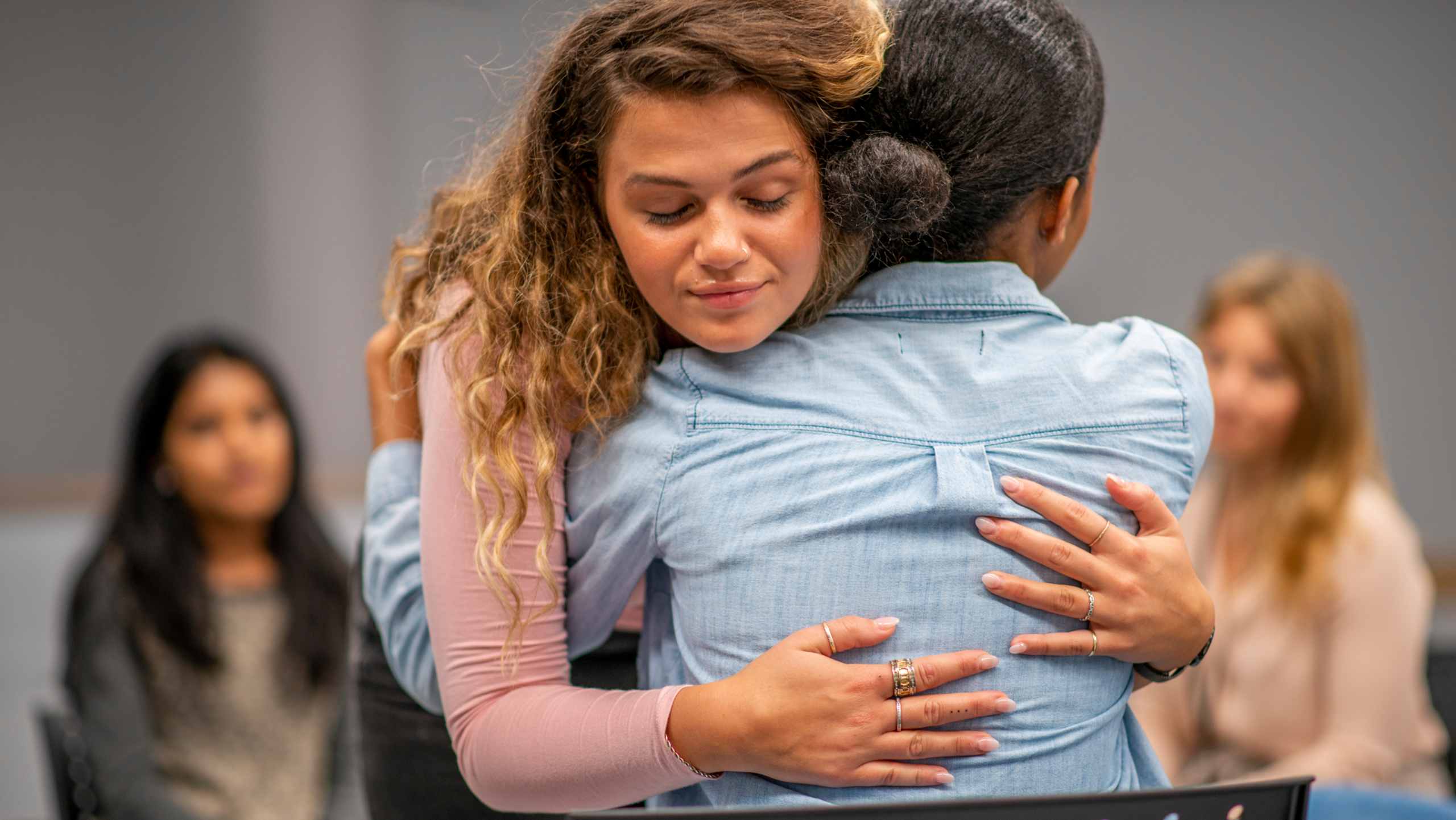 4 potential benefits of endometriosis support groups