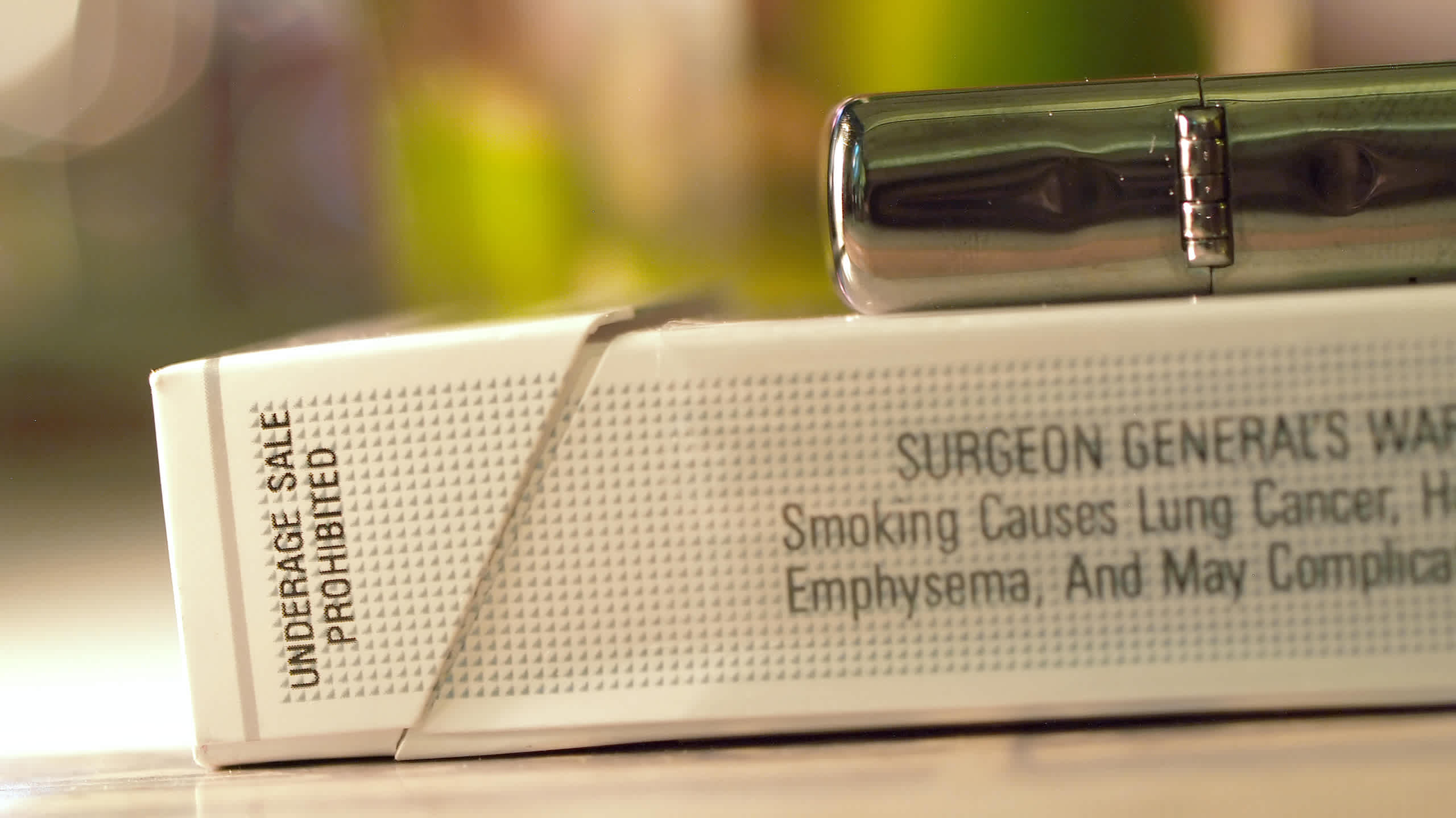 1966: Smokers get warned—again