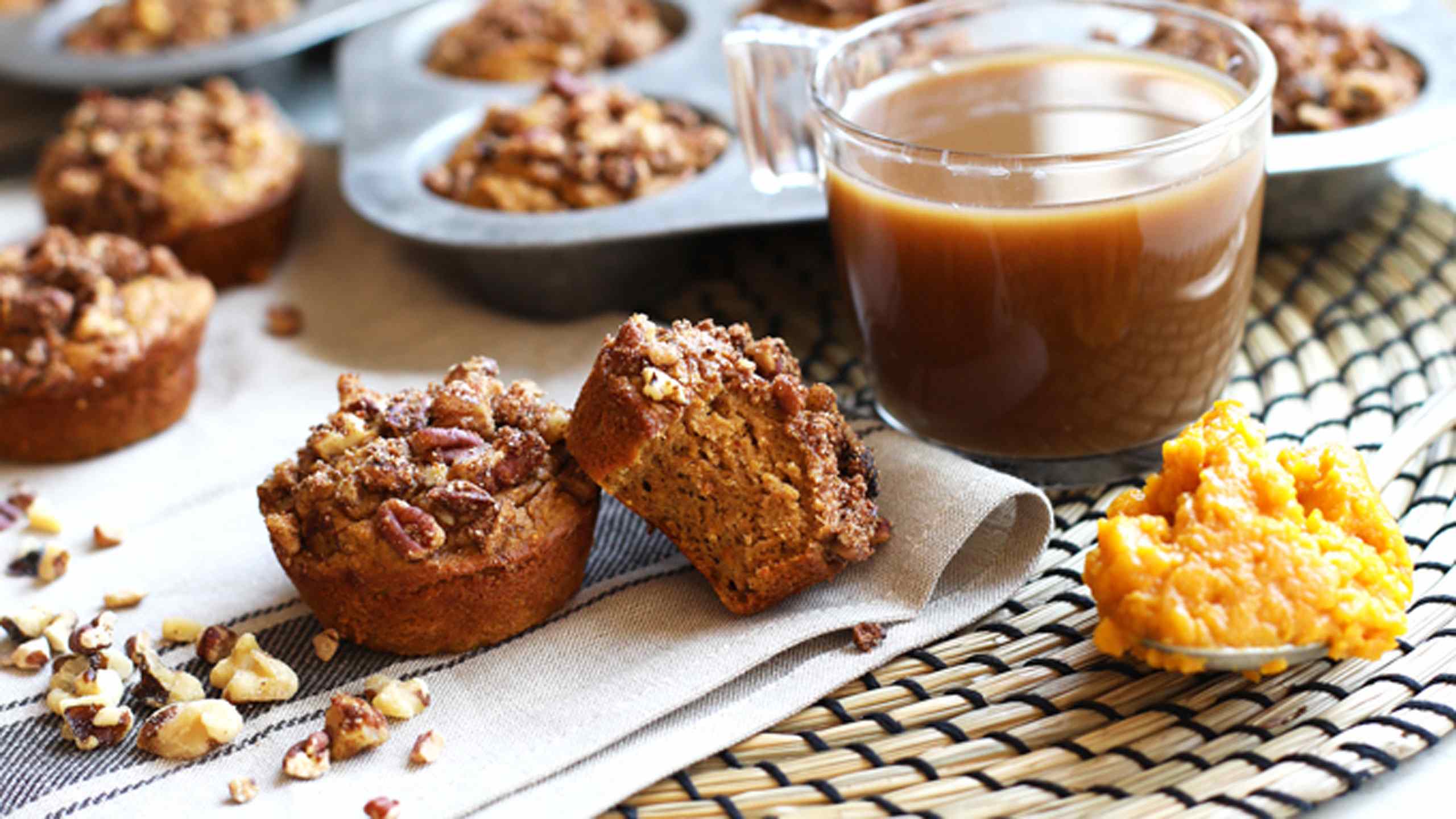 Pumpkin crunch muffins
