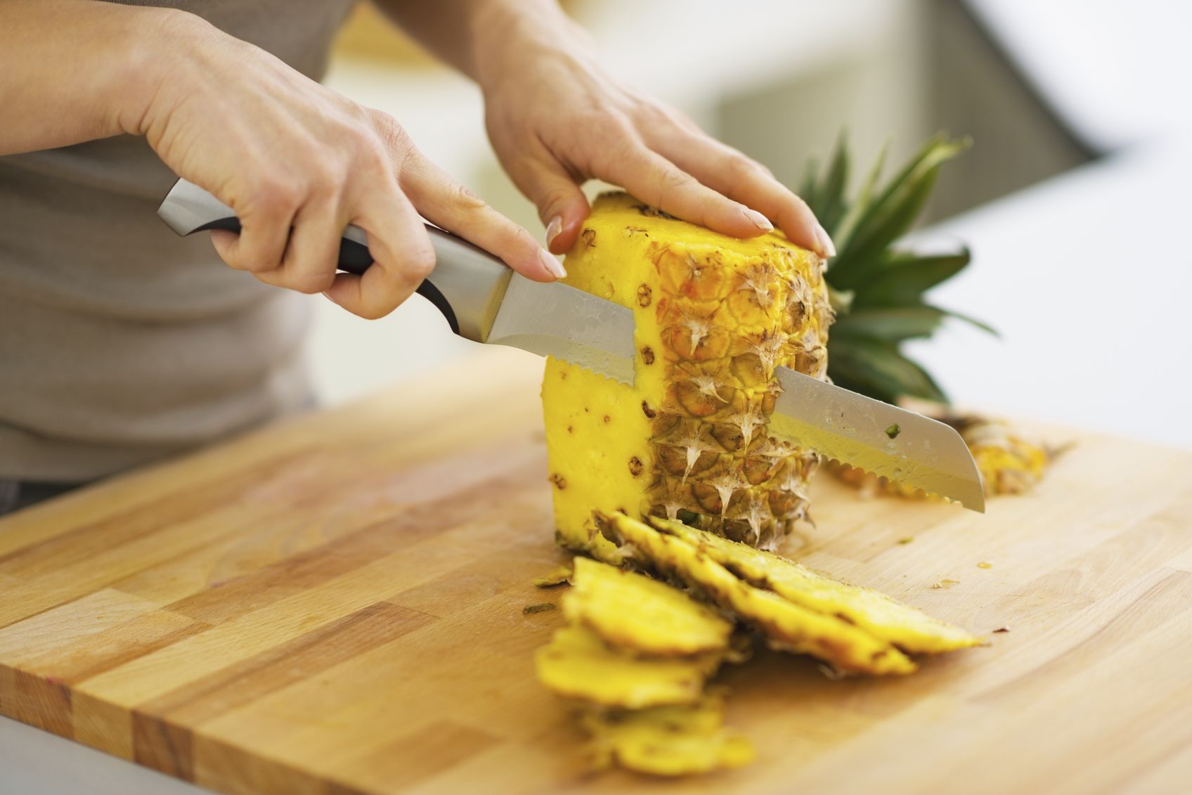 If possible, here’s why you should slice fruit yourself