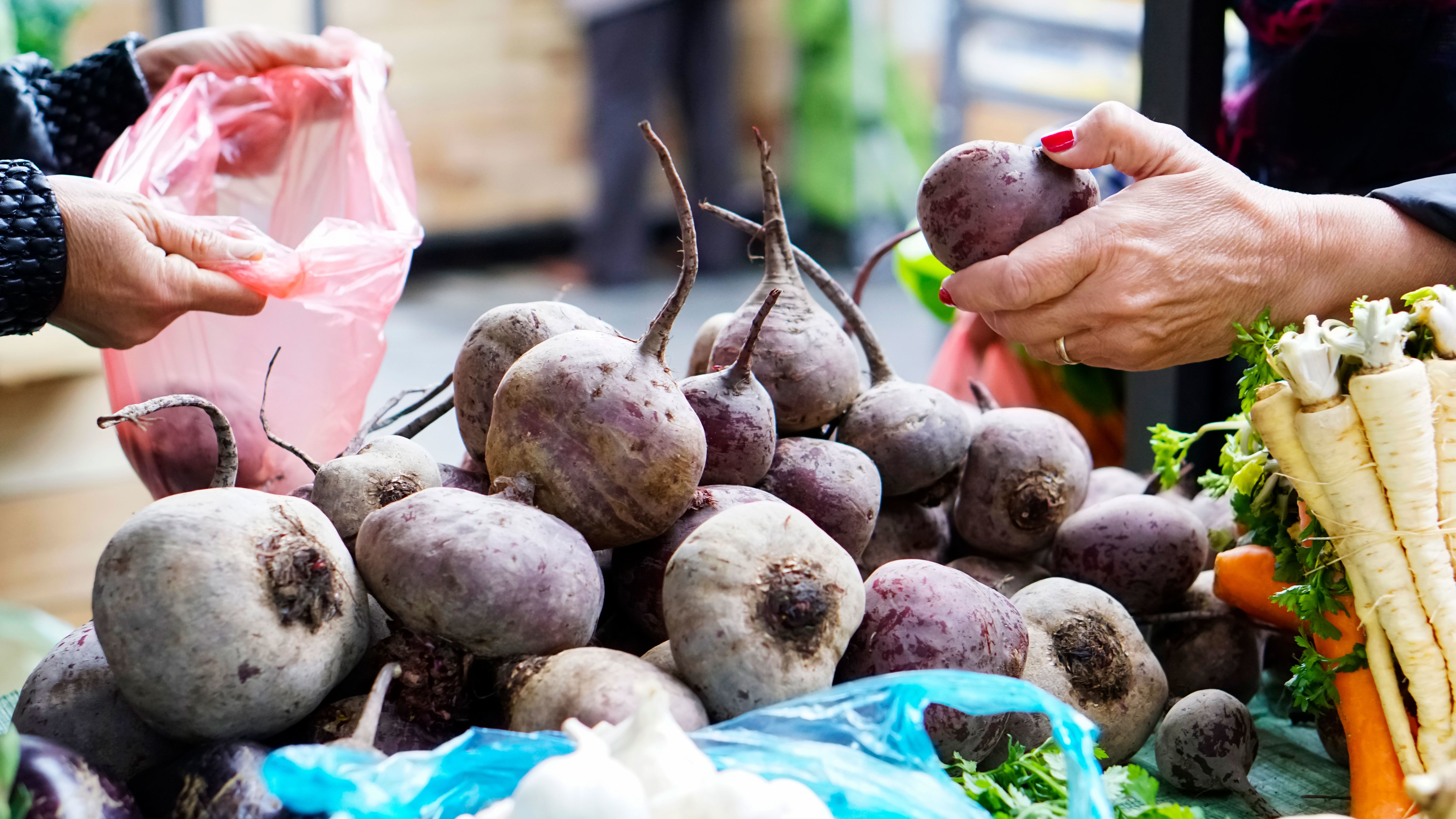 10 simple diet changes nutritionists are making this fall