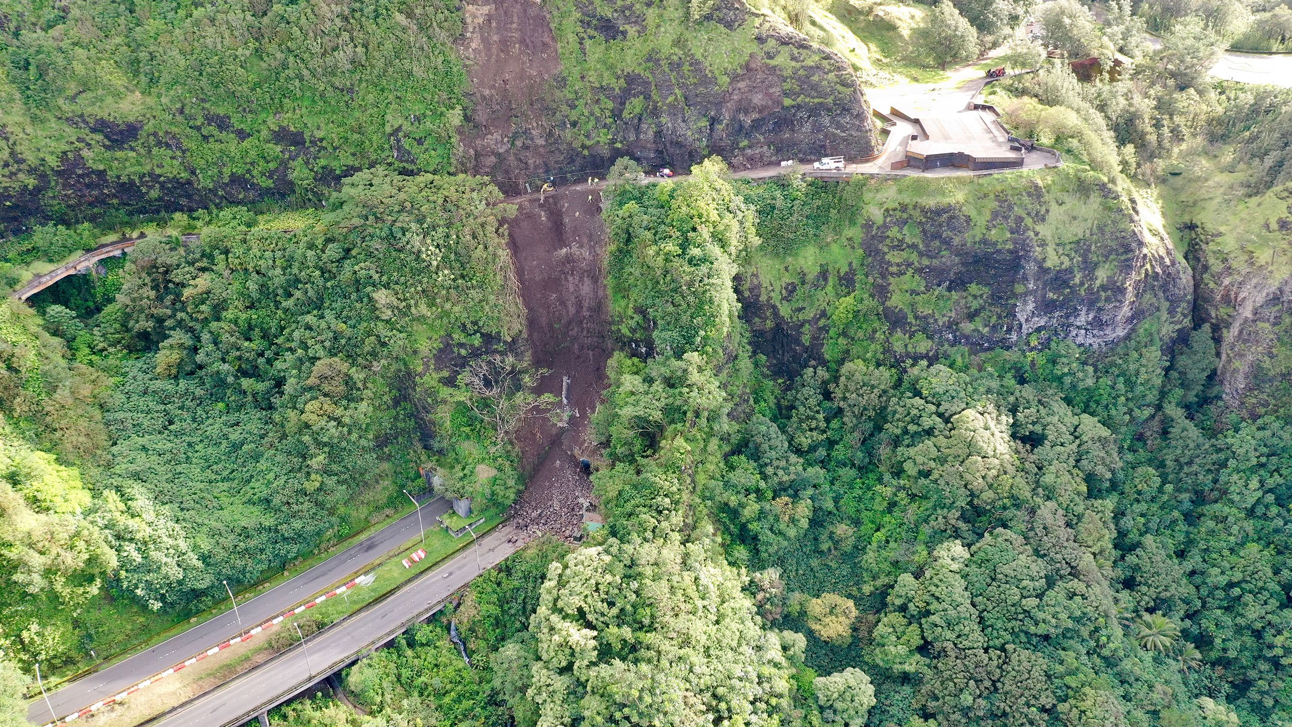 How to stay safe in Hawaii’s next landslide