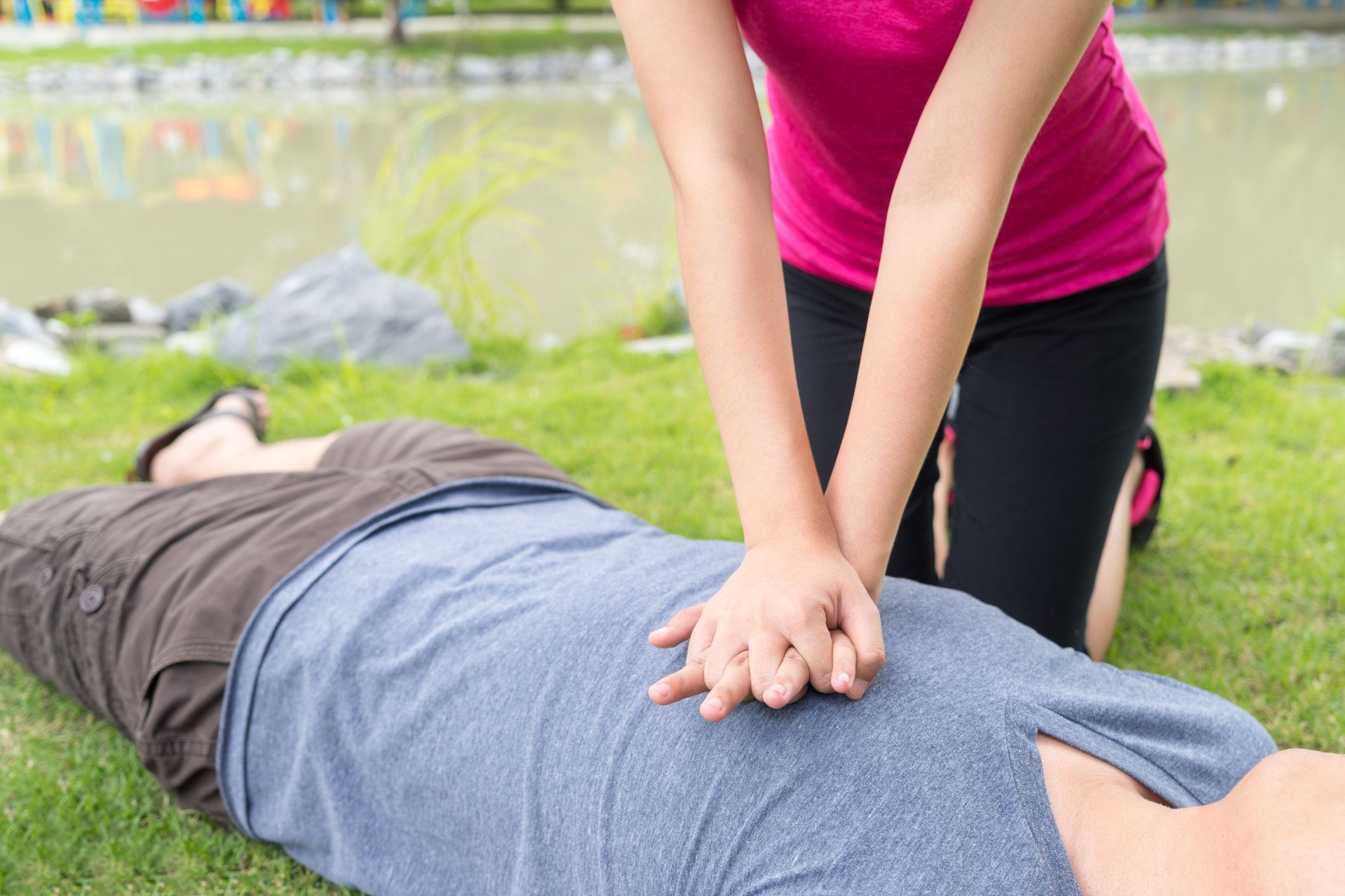 CPR - adult - series—Chest compressions: MedlinePlus Medical Encyclopedia