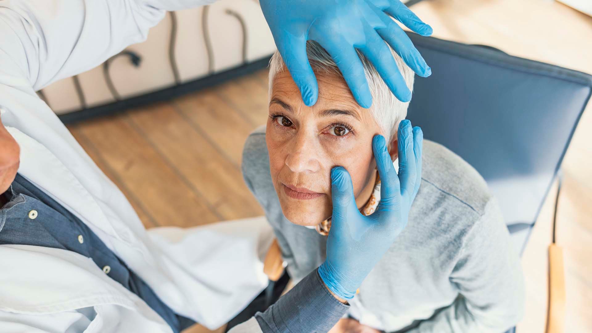 What are the treatment options for geographic atrophy?