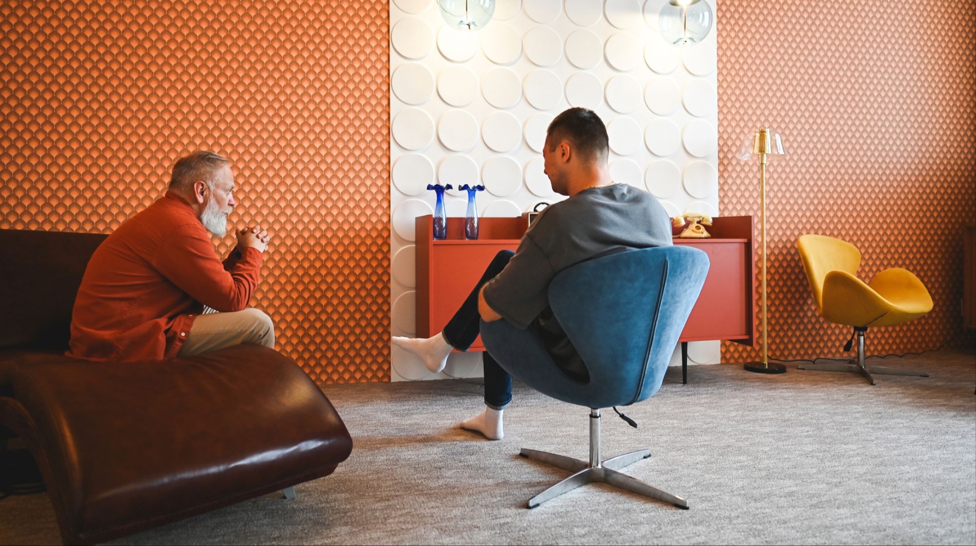 Choosing a therapist or counselor for opioid use disorder