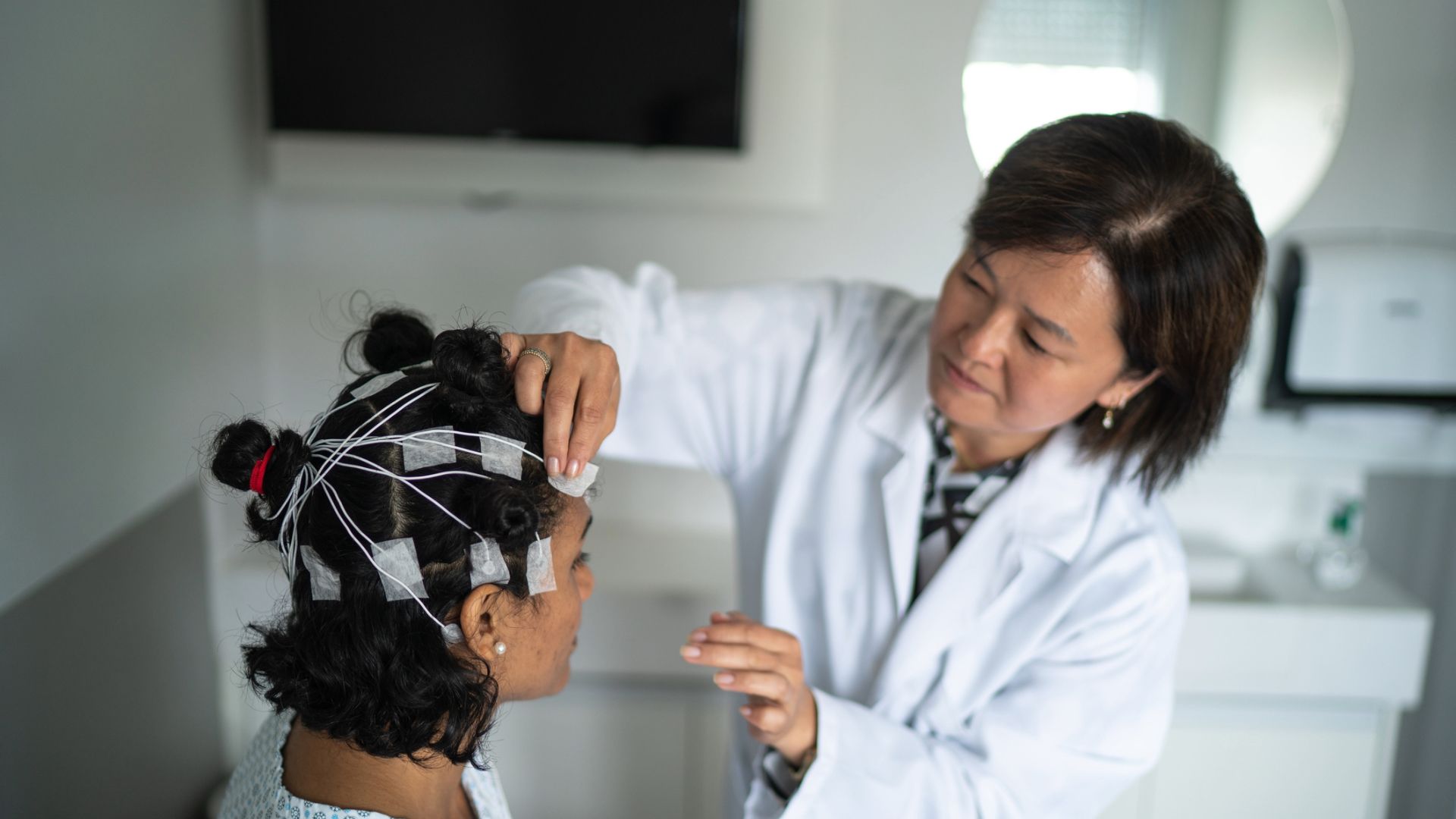 Diagnosing narcolepsy: What to expect at a sleep study